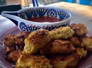Foto principal de Albóndigas alargadas de piñones con cous-cous