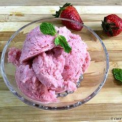 A picture of Sugar-Free Strawberry Ice Cream.