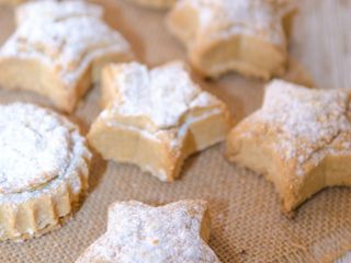Polvorones de limón con jengibre