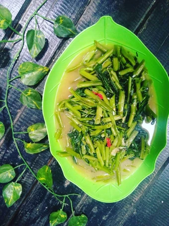 Cara Gampang Membikin Resep Krecek kangkung kuah kemiri yang Bisa Manjain Lidah Anti Ribet, Bisa Manjain Lidah
