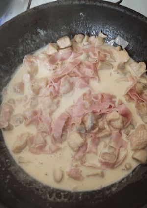 Una foto de Salsa parisiense
