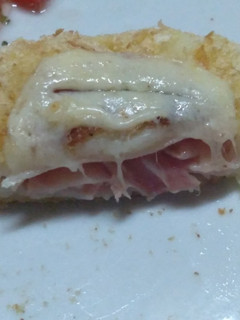 Una foto de Croquetas de papa rellenas de jamón y queso (al horno)
