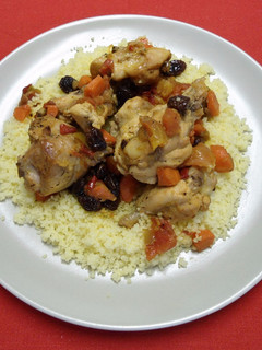 Una foto de Guiso de pollo con couscous