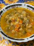 Soupe de légumes aux aromates, ail frais et fumet de porc