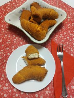 Túróval töltött kifli recept fotója