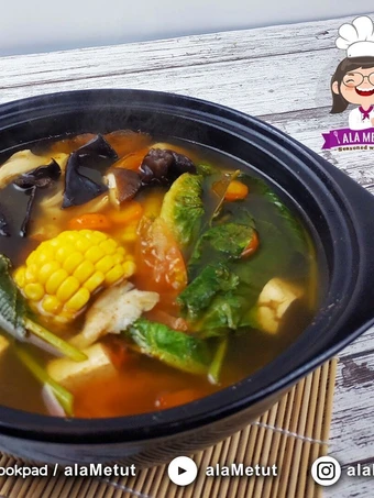 Langkah Mudah untuk Membikin Resep Sup Sayur Tomyam Vegan alaMetut 👩‍🍳 yang Uenak Anti Ribet, Lezat