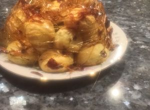 Una foto de Bombitas rellenas o profiteroles rellenos