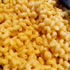 A picture of Birthday Mac and Cheese.