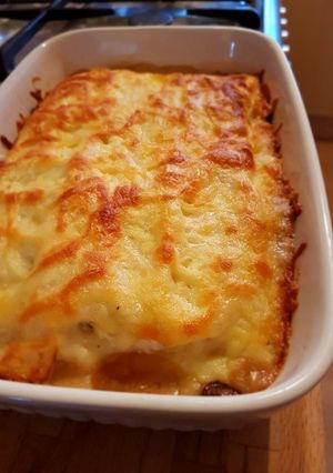 A picture of Chicken and mushroom lasagne.