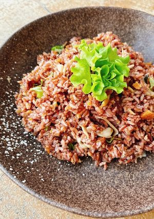Hình của món Cơm gạo xát dối chiên sả.