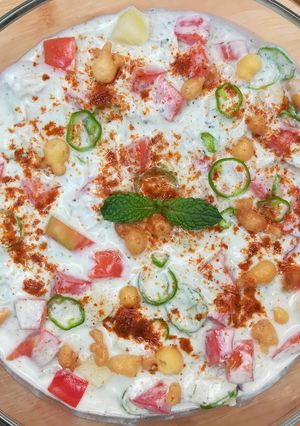A picture of Dahi Boondi Chaat.