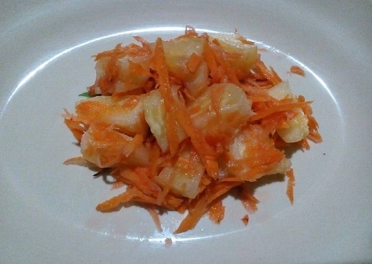 Pineapple and carrot salad