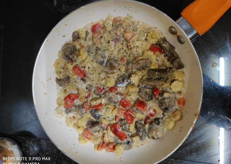 Easiest Way to Prepare Super Quick Homemade Butter veggies in white sauce (without onion and garlic)