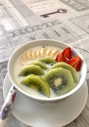 Hình của món Yến mạch mix hạt và trái cây.