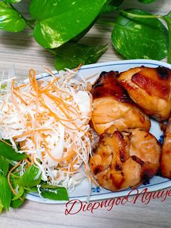Hình của món Ức gà nướng.