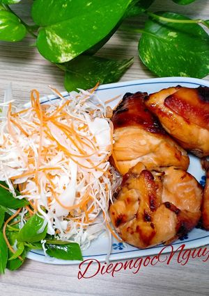 Hình của món Ức gà nướng.