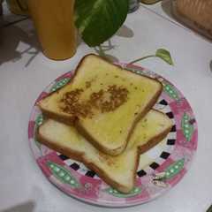A picture of Garlic bread (ala roti tawar).