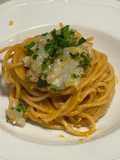 Spaghetti in padella 12 bisque di scampi alla busara e tartare di scampi