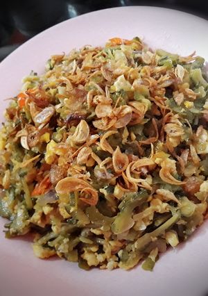 Foto resep Oseng pare orek telur