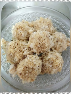 A picture of Yummy Coconut Ladoo.