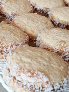 Una foto de Alfajores