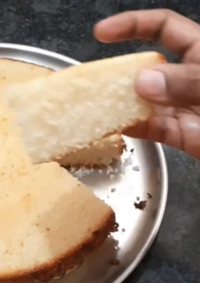 ரவா புட்டிங் கேக் செய்முறை முக்கிய புகைப்படம்