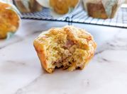 Une photo de muffin salé fromages