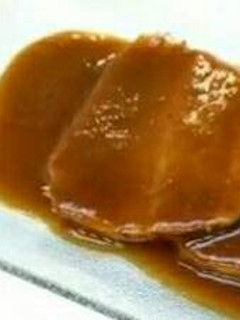 Una foto de Redondo de ternera con salsa