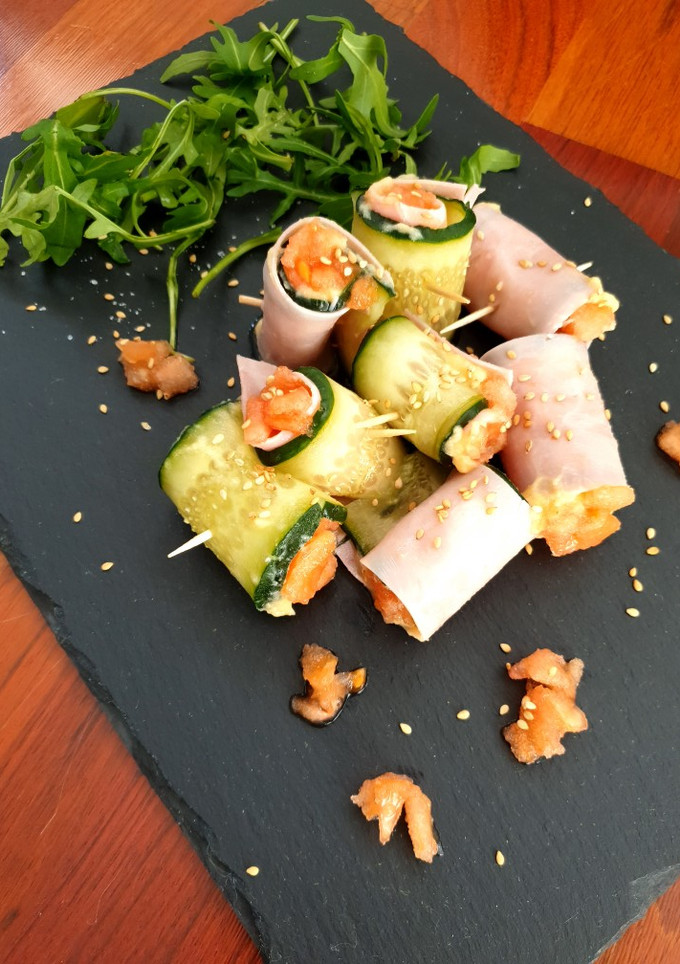 Una foto de Canelones de hummus