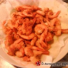 A picture of Gapari or fried prawns.