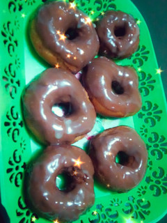 A picture of Chocolate glazed donuts.