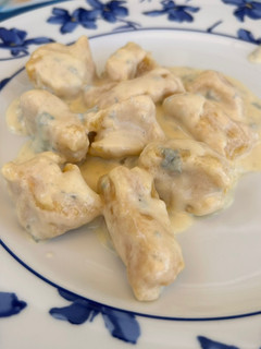 Una foto de Gnocchis de calabaza en salsa gorgonzola