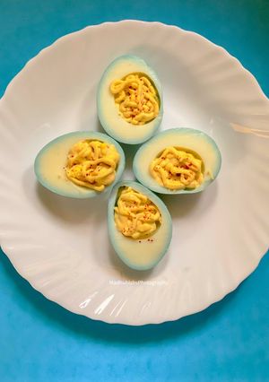 A picture of Blue Devilled Eggs.