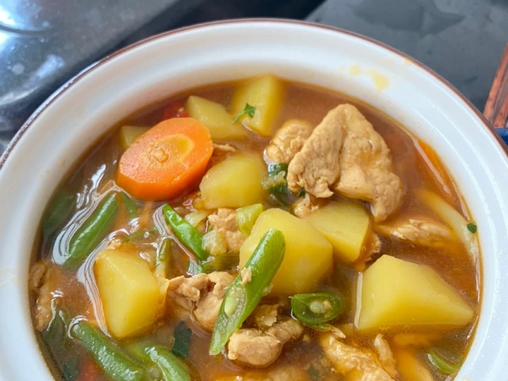 Langkah Gampang Menyiapkan Resep Sop Semur Ayam Kecap yang Lezat Sekali Anti Ribet, Bisa Manjain Lidah