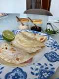 Tacos de atún sellado