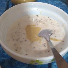 A picture of Oats soup.
