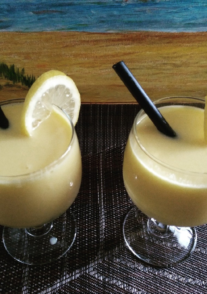 Una foto de Smoothie de mango y piña