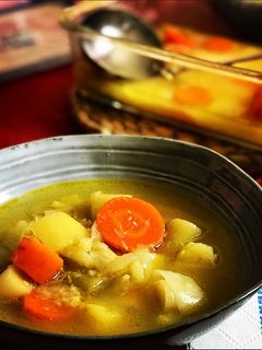Una foto de Porrusalda con migas de bacalao