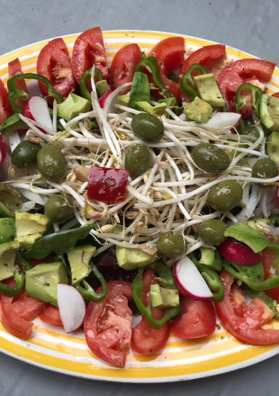 Una foto de Ensalada variada con brotes de soja, para currantes, nº 8