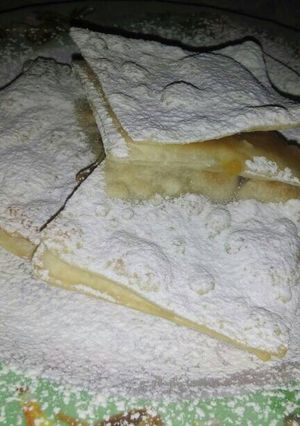 Una foto de Cuadrados rellenos de dulce de leche