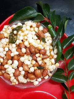 साबुदाणा चिवडा (Sabudana Chivda Recipe In Marathi) रेसिपी चे मुख्य फोटो
