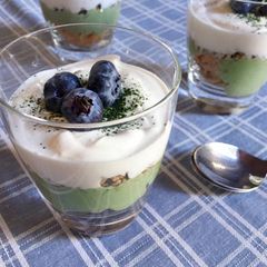 Greek yogurt with cereals with Matcha tea A picture of Greek yogurt with cereals with Matcha tea.