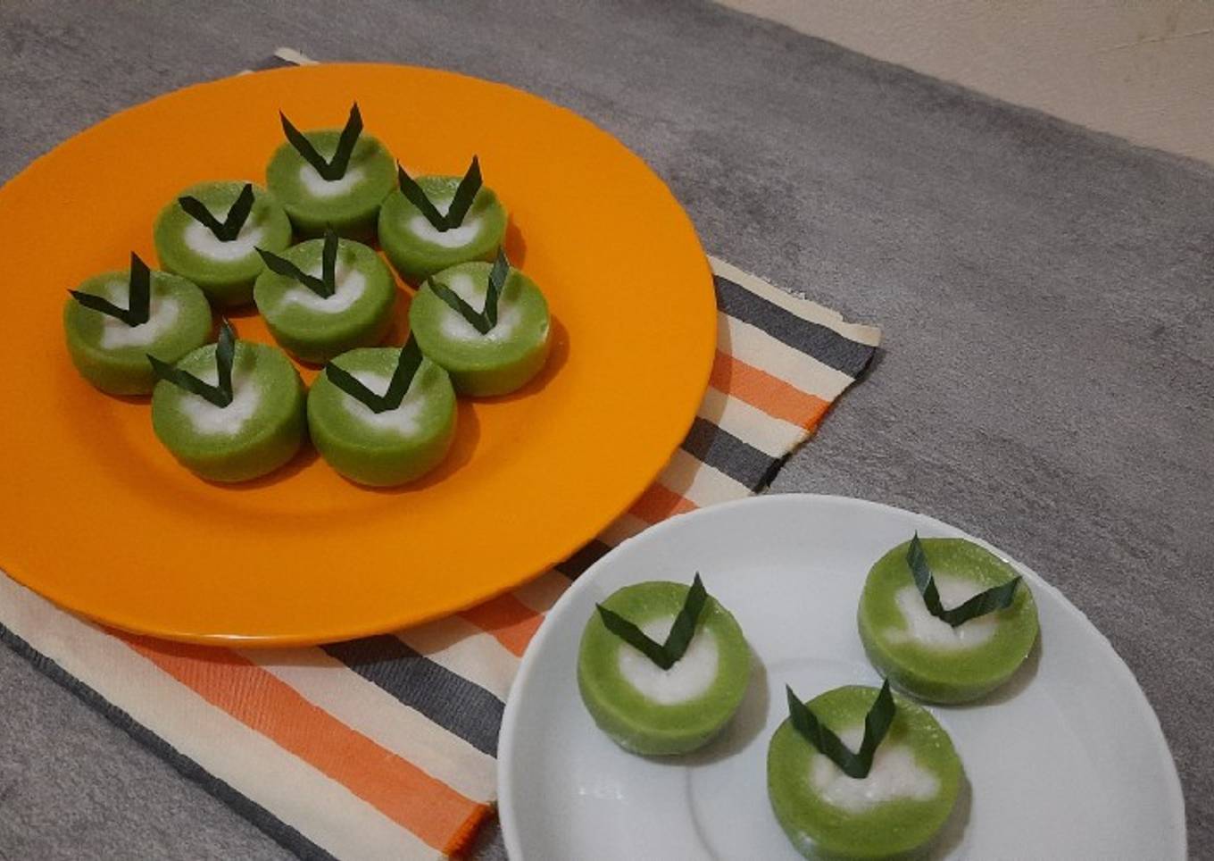 Kue Nona Manis