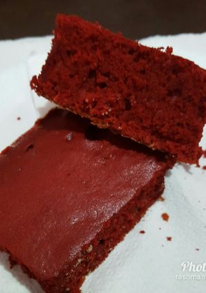 A picture of Red velvet cakes.