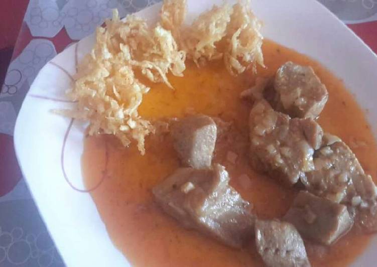 Atún encebollado al estilo gaditano