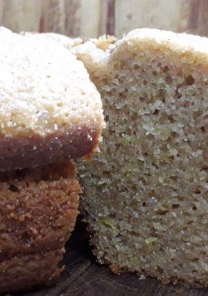 Una foto de Budín integral de limón y miel