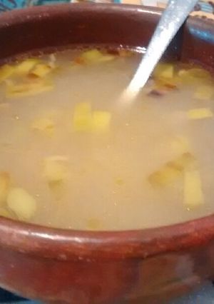 Una foto de Sopa de ajoporro