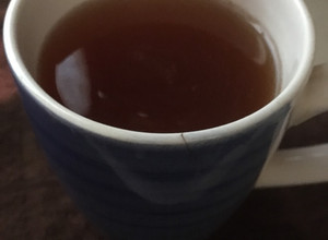 Una foto de Té de plátano 🍌 y canela para el insomnio