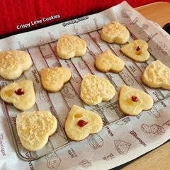 A picture of Crispy Lime Cookies.