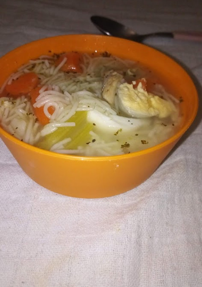 Una foto de Fin de mes: sopa a lo pobre